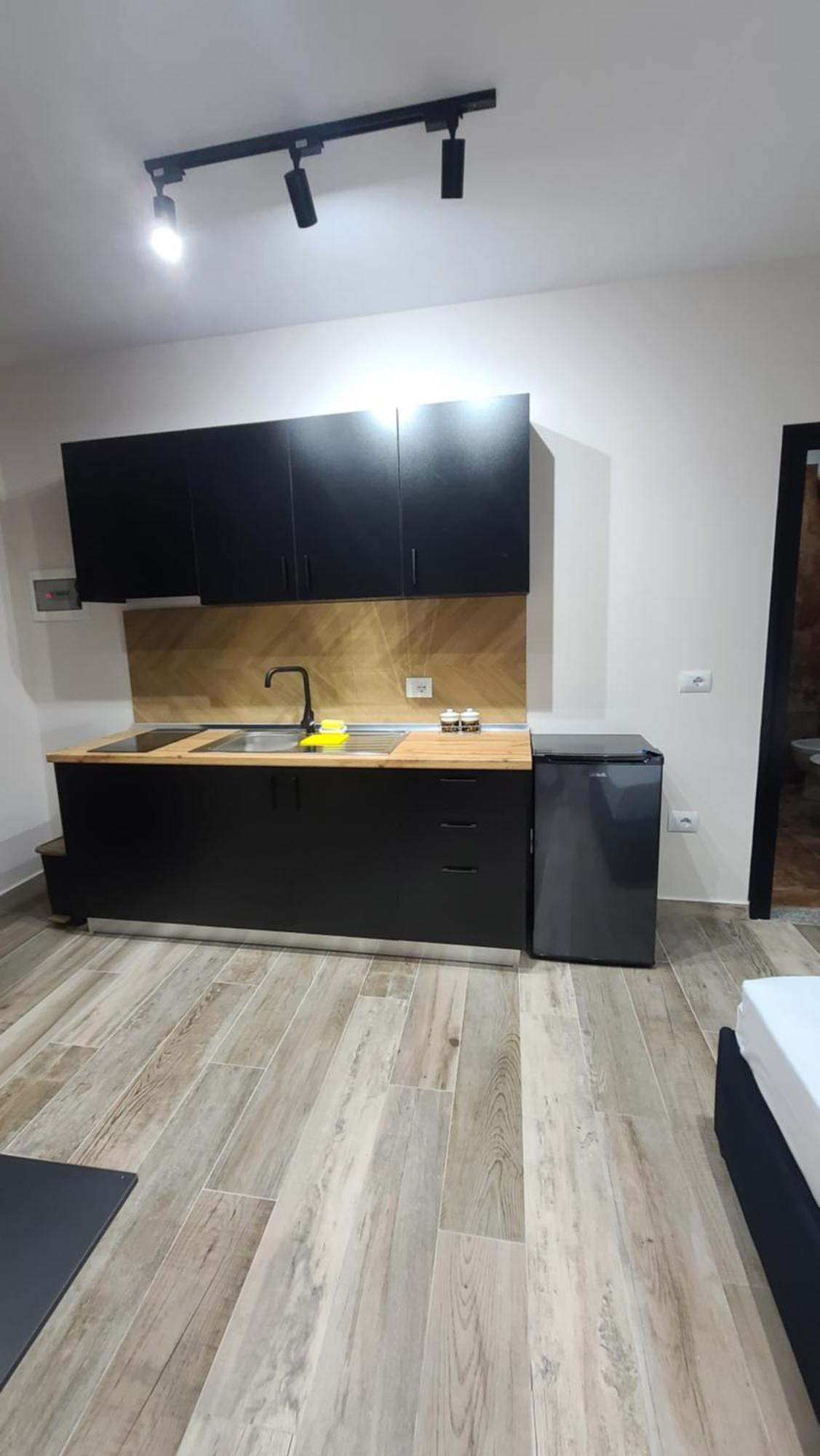 Guest House Tian & Hojz Δυρράχιο Εξωτερικό φωτογραφία