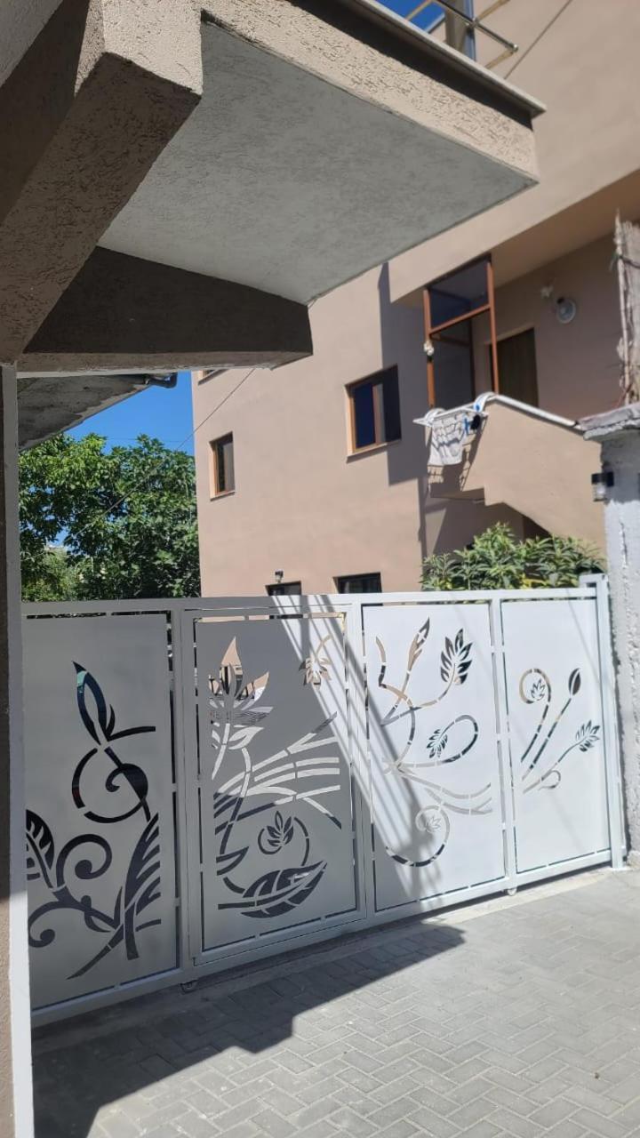 Guest House Tian & Hojz Δυρράχιο Εξωτερικό φωτογραφία